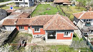 Реновирана къща за продажба в с. Ценово 1 - storey 96 sq. m. built-up area 1230 sq. m. courtyard | Houses / Villas | Tsenovo