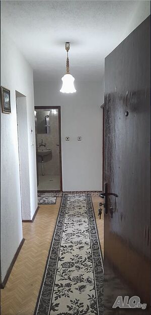 Апартамент в ж.к. Тракия, гр. Нова Загора Large 106 sq. m. Brick 1994 y. 2 floor Not last | Apartments | Nova Zagora