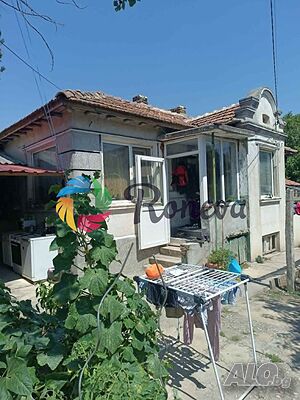 Самостоятелна къща в гр, Девня 100 sq. m. built-up area 503 sq. m. courtyard | Houses / Villas | Devnya