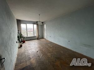 Топ локация, асансьор, паркинг 2-Bedroom 101 sq. m. Brick 1981 y. 4 floor Not last | Apartments | Center Ruse
