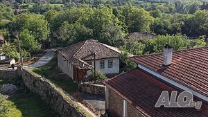 Къща в с. Пчелище 2 - storey 140 sq. m. built-up area 1140 sq. m. courtyard | Houses / Villas | Novo selo
