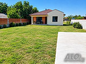 Обзаведена къща в с. Скутаре 1 - storey 98 sq. m. built-up area 1192 sq. m. courtyard | Houses / Villas | В района на училището Skutare