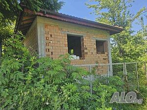 Продава вила 1 - storey 43 sq. m. built-up area 247 sq. m. courtyard | Houses / Villas | Brosh