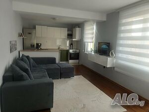 Продава етаж от къща House Floor 67 sq. m. built-up area 200 sq. m. courtyard | Houses / Villas | Shiroko pole