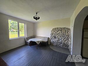 Едноетажна къща 1 - storey 80 sq. m. built-up area 900 sq. m. courtyard | Houses / Villas | Buhovtsi