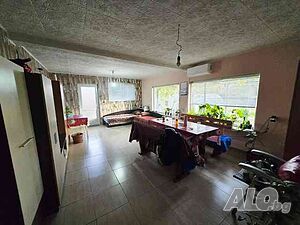 Едноетажна къща 1 - storey 75 sq. m. built-up area 1500 sq. m. courtyard | Houses / Villas | Mostich