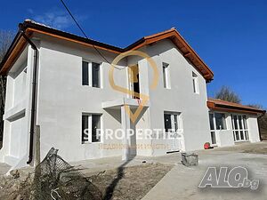 Реновирана къща в с. Изгрев с голям двор 2 - storey 137 sq. m. built-up area | Houses / Villas | Izgrev