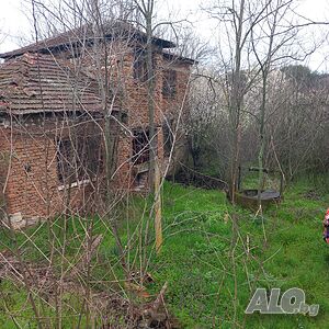 Къща с двор от собственик 2 - storey 100 sq. m. built-up area 600 sq. m. courtyard | Houses / Villas | Mihaylovo