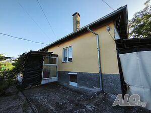 ОТ СОБСТВЕНИК - къща с 2 дка. двор| Кладенец и панорама до р. Тунджа 1 - storey 52 sq. m. built-up area 2300 sq. m. courtyard | Houses / Villas | Konevets