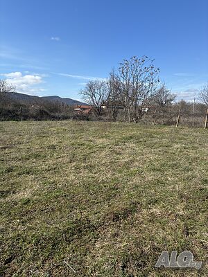 Продавам. парцел. УПИ Sale 860 sq. m. Regulated (RLE) Without electricity Without water | Land for development, Investment projects | Съединение Saedinenie
