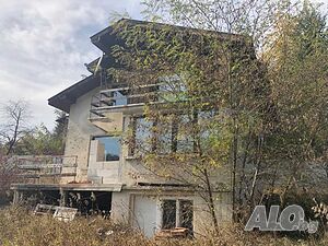 Двуетажна къща в живописен район, на 40 км от София 2 - storey 120 sq. m. built-up area | Houses / Villas | Gorna Malina