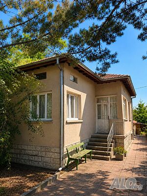 Едноетажна къща с. Рисиманово 1 - storey 60 sq. m. built-up area 1870 sq. m. courtyard | Houses / Villas | Risimanovo