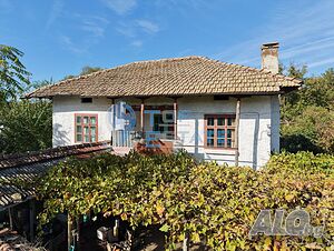 Двуетажна къща с голям двор в село Мусина 2 - storey 126 sq. m. built-up area 2300 sq. m. courtyard | Houses / Villas | Musina