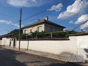 Двуетажна къща 2 - storey 90 sq. m. built-up area 980 sq. m. courtyard | Houses / Villas | Panicheri