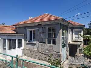 Къща за продажба 1 - storey 78 sq. m. built-up area 2028 sq. m. courtyard | Houses / Villas | Село Винарско Kameno