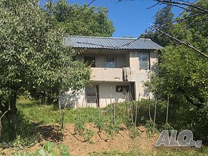 Продава Вила с. Шереметя, област В. Търново 2 - storey 80 sq. m. built-up area 1000 sq. m. courtyard | Houses / Villas | Sheremetya