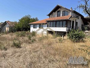 Къща в с. Изворище 2 - storey 135 sq. m. built-up area 1000 sq. m. courtyard | Houses / Villas | Izvorishte