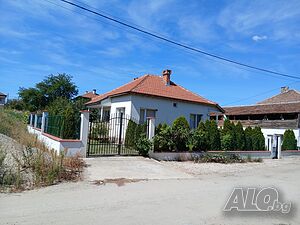 Две къщи с гараж и двор в с. Новоселци 1 - storey 132 sq. m. built-up area 801 sq. m. courtyard | Houses / Villas | Novoseltsi