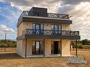 Новопостроена самостоятелна къща с акт 16 3 - storey 263 sq. m. built-up area 480 sq. m. courtyard | Houses / Villas | Gurmazovo