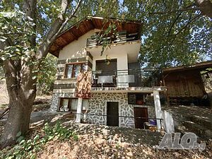 Вила с голям парцел в гора, с. Падеш - Уют, уединение и природа 3 - storey 68 sq. m. built-up area 2328 sq. m. courtyard | Houses / Villas | Padesh