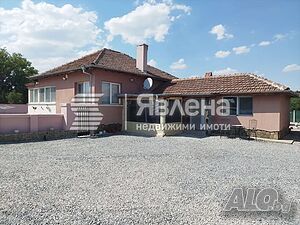 Реновирана къща с басейн и 4 гаража в село Коневец 1 - storey 120 sq. m. built-up area 1630 sq. m. courtyard | Houses / Villas | Konevets