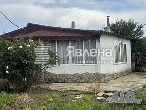 Къща с лятна кухня, гараж и просторен двор в с. Роза, цена: ПО ДОГОВАРЯНЕ!!! 1 - storey 130 sq. m. built-up area 1000 sq. m. courtyard | Houses / Villas | Roza