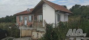 Къща с двор в село Изгрев /област Ямбол/ 1 - storey 80 sq. m. built-up area 700 sq. m. courtyard | Houses / Villas | Izgrev
