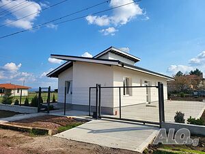 Едноетажна къща ново строителство в село Кабиле. 1 - storey 130 sq. m. built-up area 600 sq. m. courtyard | Houses / Villas | Kabile