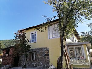 Еднофамилна къща с обширна тераса в южния склон на Витоша 2 - storey 150 sq. m. built-up area 348 sq. m. courtyard | Houses / Villas | Kladnitsa